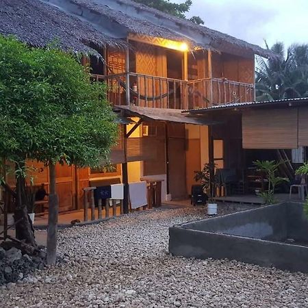 Babu Backpackers Inn Moalboal Esterno foto